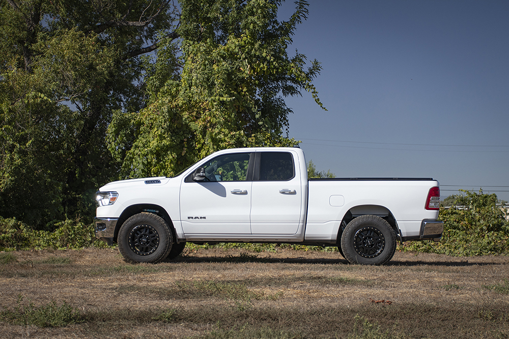 4-01-dodge-ram-profile-shot-black-wheels-lift-kit-off-road