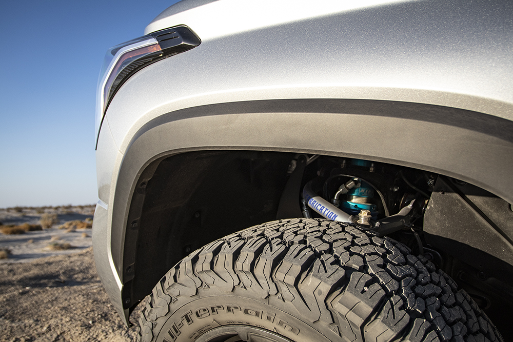 00-4-01-3rd-gen-tundra-sunset-fenderwell-king-shocks-total-chaos-web