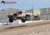 dan-vance-loorrs-2012-las-vegas-bee-hive-1000