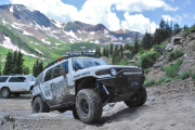 off-road-toyota-fj-cruiser-tacoma-4x4-2